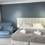 Апартаменты Coastal Comfort *