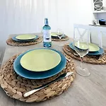 Coastal Comfort Lejlighed