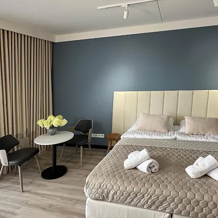 Coastal Comfort Apartment *