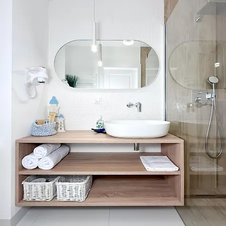 Coastal Comfort Apartment *
